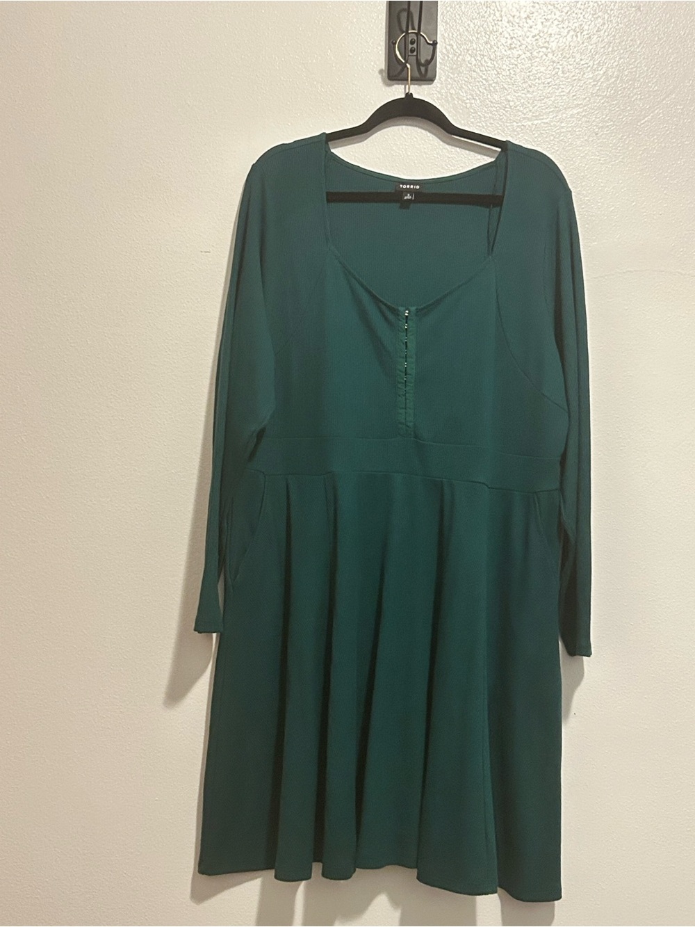 NWOT Torrid Dark Green Ribbed Hook Eye Long Sleeve Skater Mini Dress 3 3X